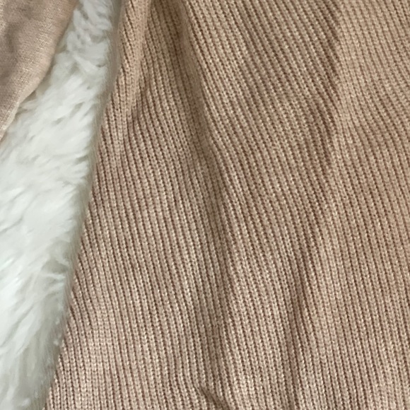 Creme light Cardigan - Picture 2 of 3